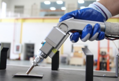 全自動(dòng)激光焊接機(jī)越來越受歡迎