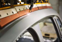 自動(dòng)化技術(shù)激光焊接機(jī)器人助推打開(kāi)造車新的篇章