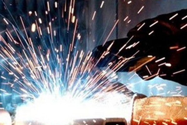 激光焊接機和同宗同源的不同技術(shù)對比