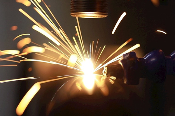 平時我們都是怎樣對激光設(shè)備的激光器進行日常使用及維護的呢？